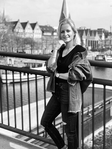 Laura Henry Laura Henry
