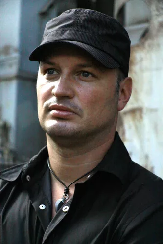 Mark E. Carter