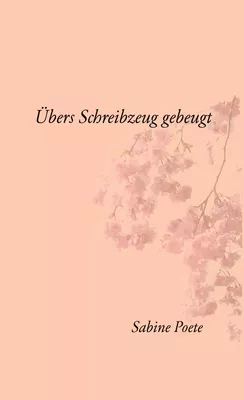 Übers Schreibzeug gebeugt